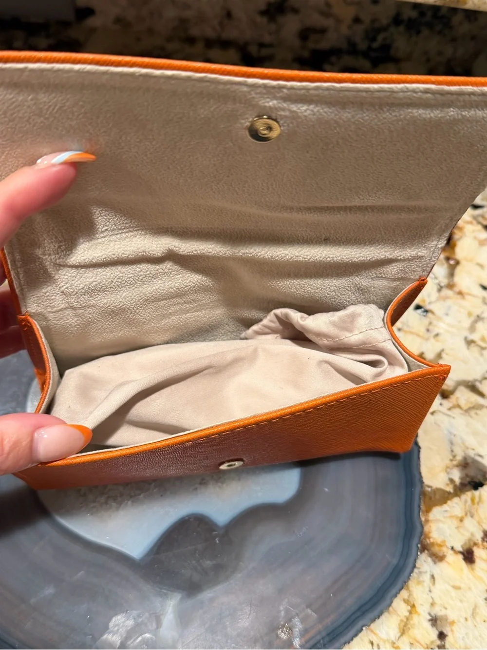 Tory Burch Two-Tone Black & Beige Round Sunglasses with Orange Case NWOT
